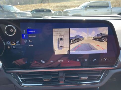 Used 2024 Chevrolet Equinox EV RS image 22