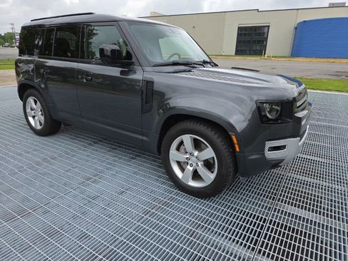 Used 2025 Land Rover Defender 110 S AWD/4WD image 8