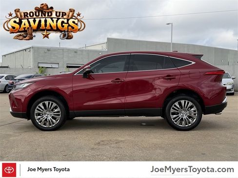 Used 2024 Toyota Venza Limited image 6