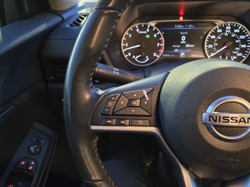 Used 2023 Nissan Sentra SV image 25