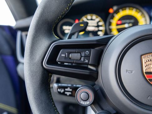 Used 2025 Porsche 911 GT3 RS RWD image 16