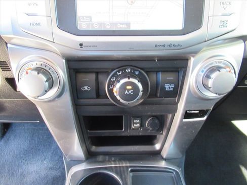 Used 2016 Toyota 4Runner SR5 image 22