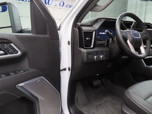 Used 2025 GMC Sierra 2500 Denali w/ Technology Package image 62