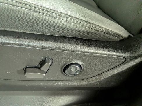 Used 2021 RAM 1500 Big Horn AWD/4WD image 16