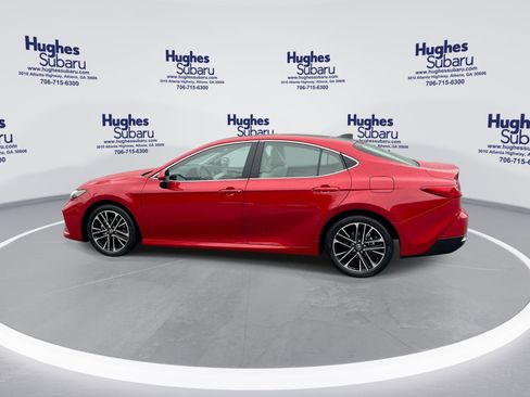 Used 2025 Toyota Camry XLE image 1