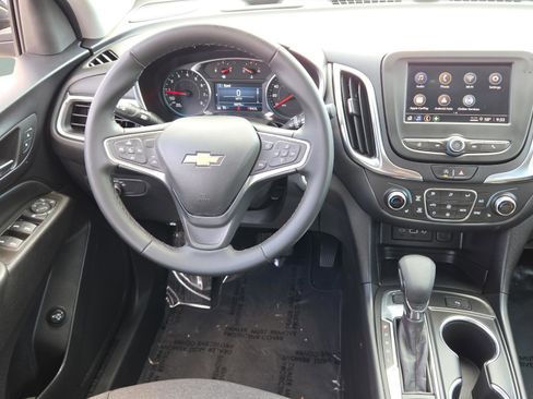 Used 2024 Chevrolet Equinox LT image 23