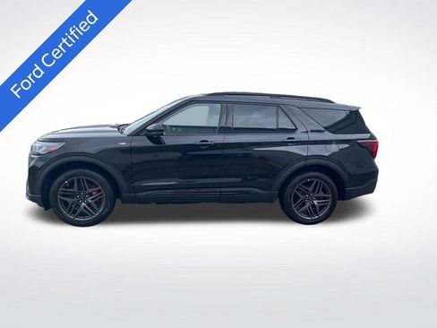 Certified 2025 Ford Explorer ST-Line w/ ST-Line Street Pack AWD/4WD image 2