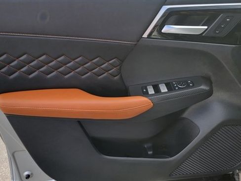 Used 2022 Mitsubishi Outlander SEL image 13