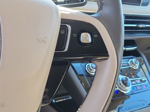 Certified 2022 Lincoln Corsair Reserve w/ Elements Package image 11