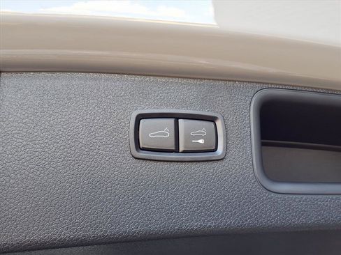 New 2025 Porsche Macan S image 27