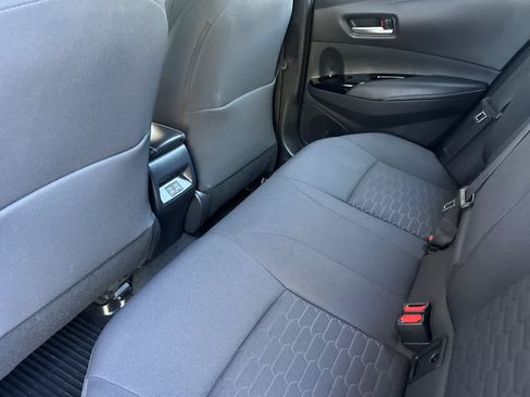 Certified 2025 Toyota Corolla SE FWD image 4