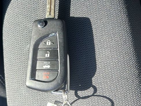 Used 2025 Toyota Corolla LE FWD image 22