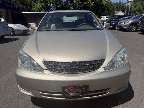 Used 2003 Toyota Camry LE FWD image 2