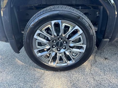 Used 2025 GMC Sierra 1500 Denali Ultimate AWD/4WD image 36