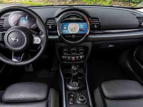 Used 2024 MINI Cooper Clubman S w/ Signature Upholstery Package image 18