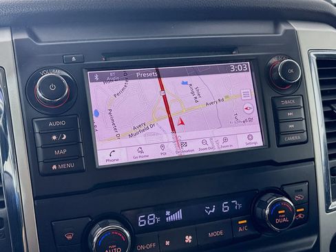 Used 2019 Nissan Titan SV w/ SV Convenience Package AWD/4WD image 25