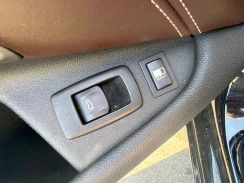 Used 2018 BMW 530e xDrive AWD/4WD image 24