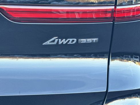 Used 2025 Genesis GV70 3.5T Sport image 10