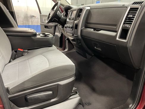 Used 2024 RAM 1500 Classic SLT image 17