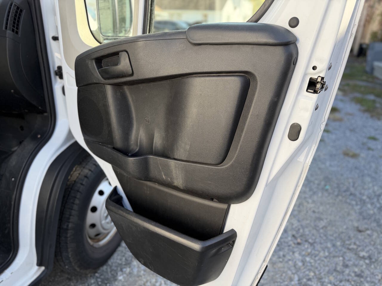Used 2021 RAM ProMaster 2500 w/ Convenience Group FWD image 17