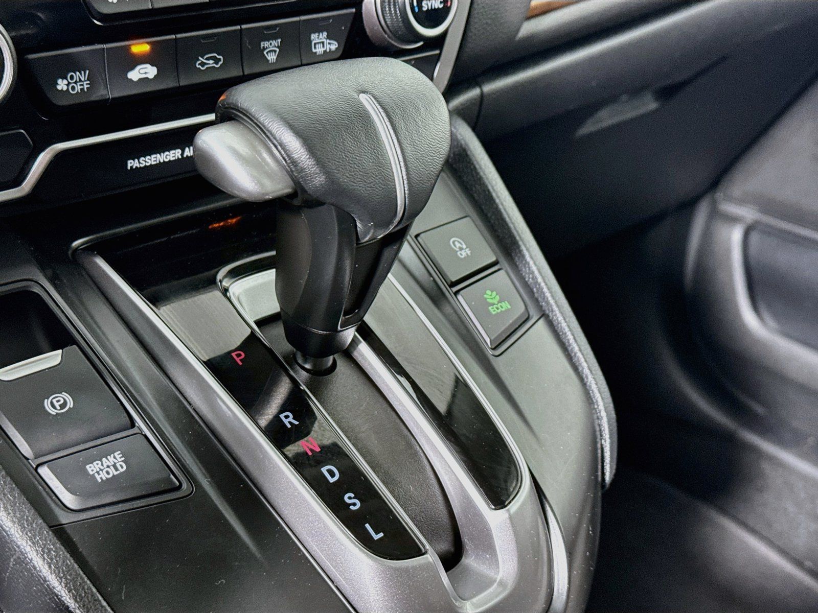 Used 2018 Honda CR-V Touring image 18