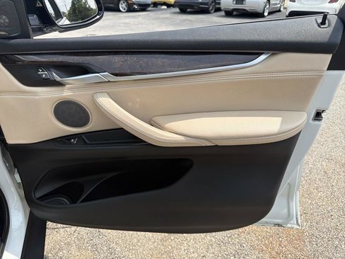 Used 2018 BMW X5 xDrive40e AWD/4WD image 29