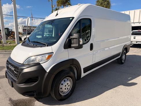 Used 2023 RAM ProMaster 3500 FWD image 3