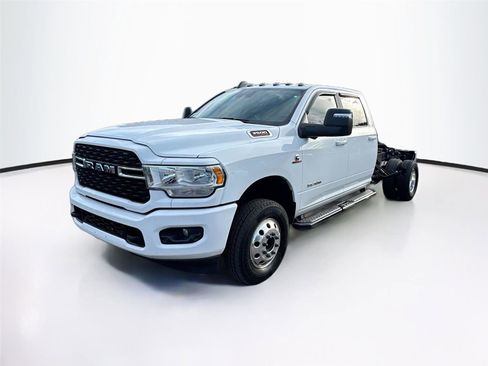 Used 2024 RAM 3500 Big Horn w/ Safety Group image 3