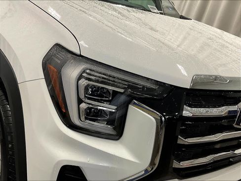 Used 2025 GMC Terrain Elevation image 32