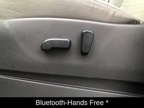 Used 2022 Nissan Frontier SV image 13