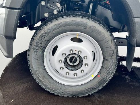 New 2025 Ford F550 4x4 Regular Cab Super Duty image 14