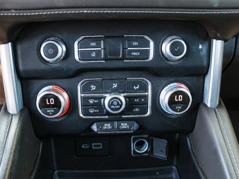 Used 2021 GMC Yukon SLE RWD image 18
