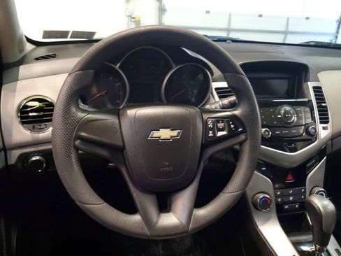 Used 2015 Chevrolet Cruze LS image 15