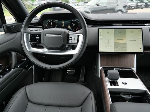 New 2026 Land Rover Range Rover Long Wheelbase SE AWD/4WD image 8