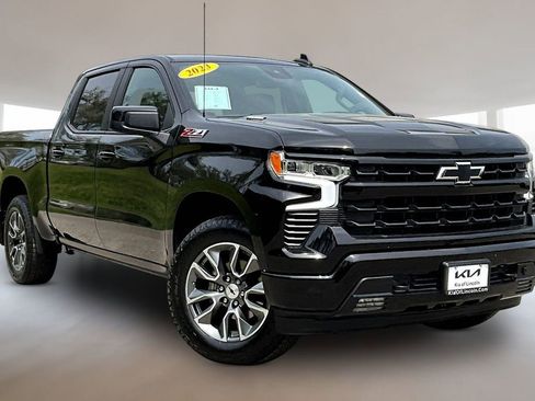 Used 2023 Chevrolet Silverado 1500 RST AWD/4WD image 3