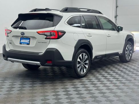 Used 2025 Subaru Outback Limited AWD/4WD image 8