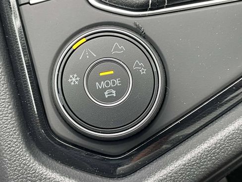 New 2026 Volkswagen Taos SE AWD/4WD image 29
