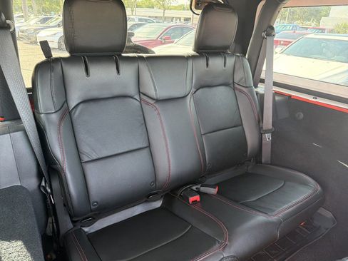 Used 2018 Jeep Wrangler Rubicon AWD/4WD image 16