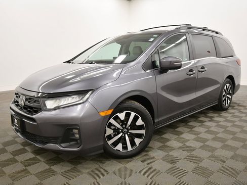 Certified 2025 Honda Odyssey EX-L image 2