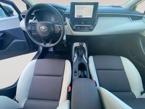 Used 2025 Toyota Corolla LE FWD image 10