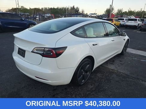 Used 2023 Tesla Model 3 Standard Range image 2