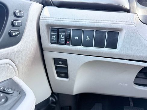 Used 2025 Honda Odyssey EX-L image 12