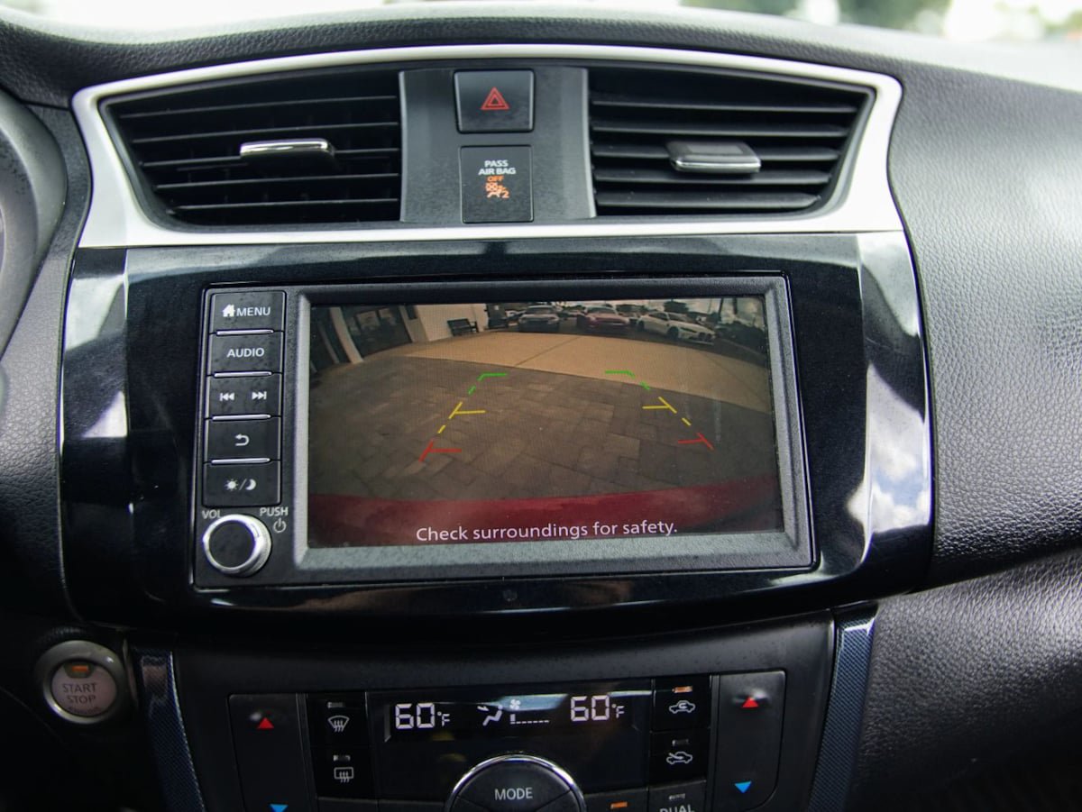 Used 2019 Nissan Sentra SR FWD image 27