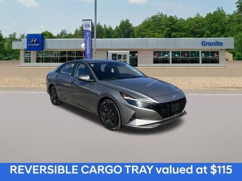 Used 2022 Hyundai Elantra SEL image 5