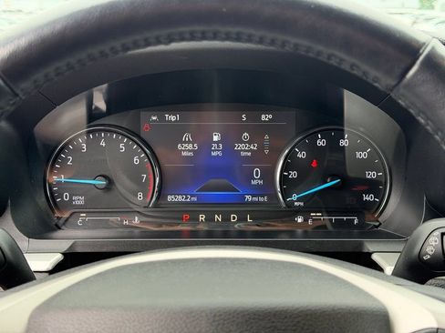 Used 2022 Ford Explorer XLT w/ Equipment Group 202A AWD/4WD image 30
