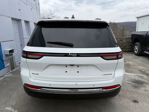 Used 2023 Jeep Grand Cherokee Laredo w/ Luxury Tech Group I image 2