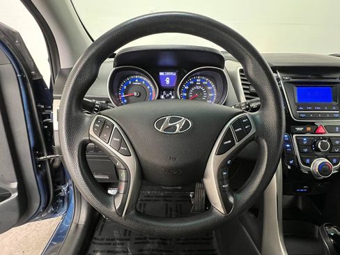 Used 2016 Hyundai Elantra GT FWD image 16
