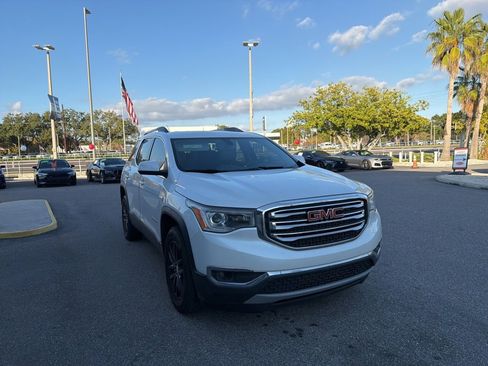 Used 2017 GMC Acadia SLT image 1