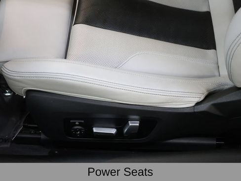 Used 2023 BMW M4 xDrive Competition AWD/4WD image 34