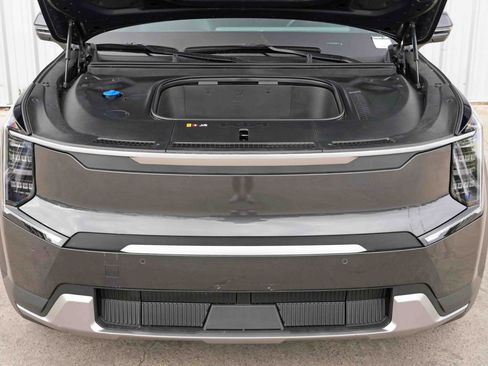 Used 2024 Kia EV9 Wind image 7